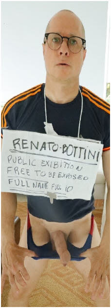 Public domain image of Italian exhibitionist Renato showing off his dick Public domain image of Italian exhibitionist Renato showing off his dick